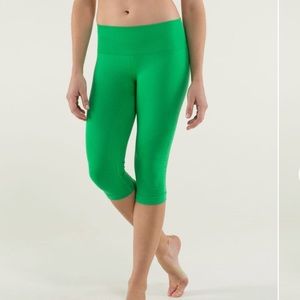 Lululemon In The Flow II Crop